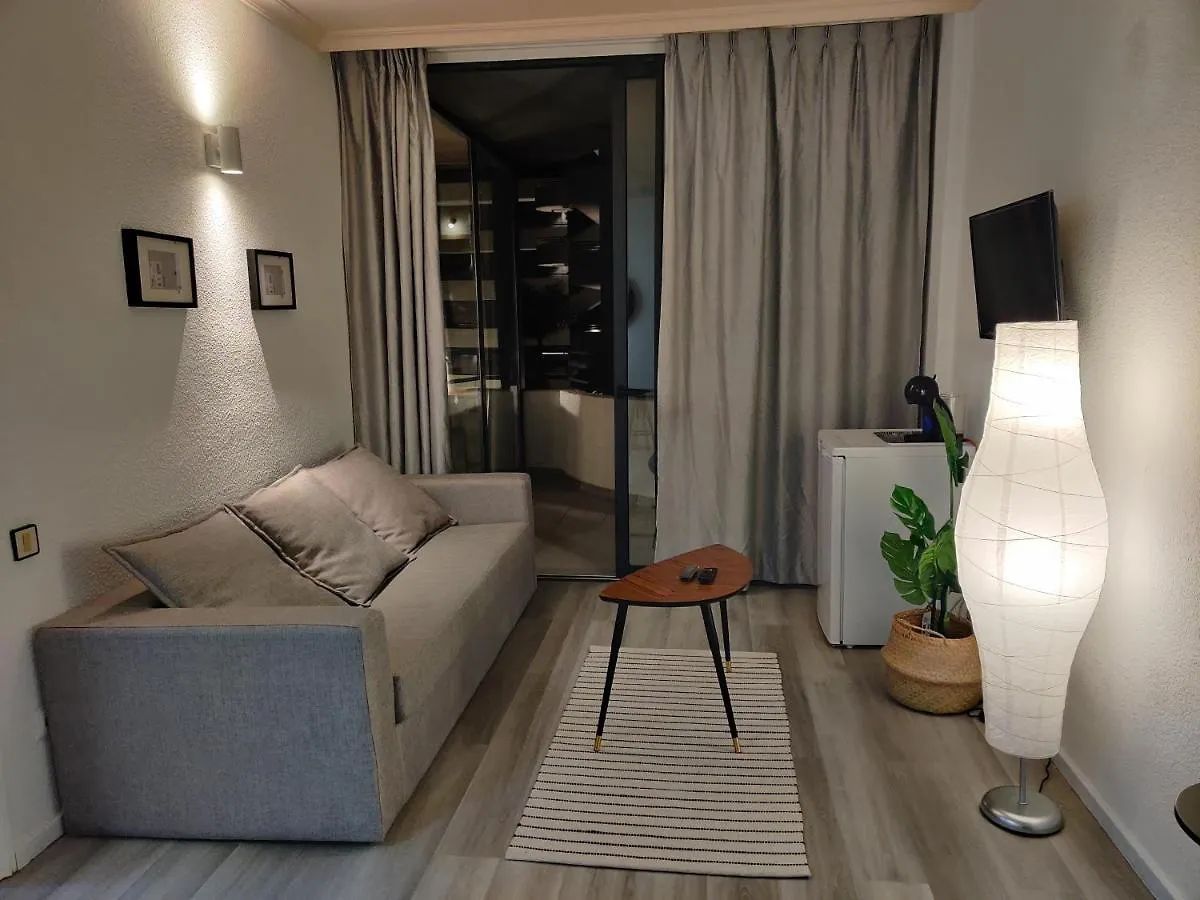 Apartahotel Luxury Apartment With Pool View Costa Adeje