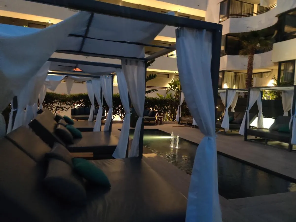 Apartahotel Luxury Apartment With Pool View Costa Adeje