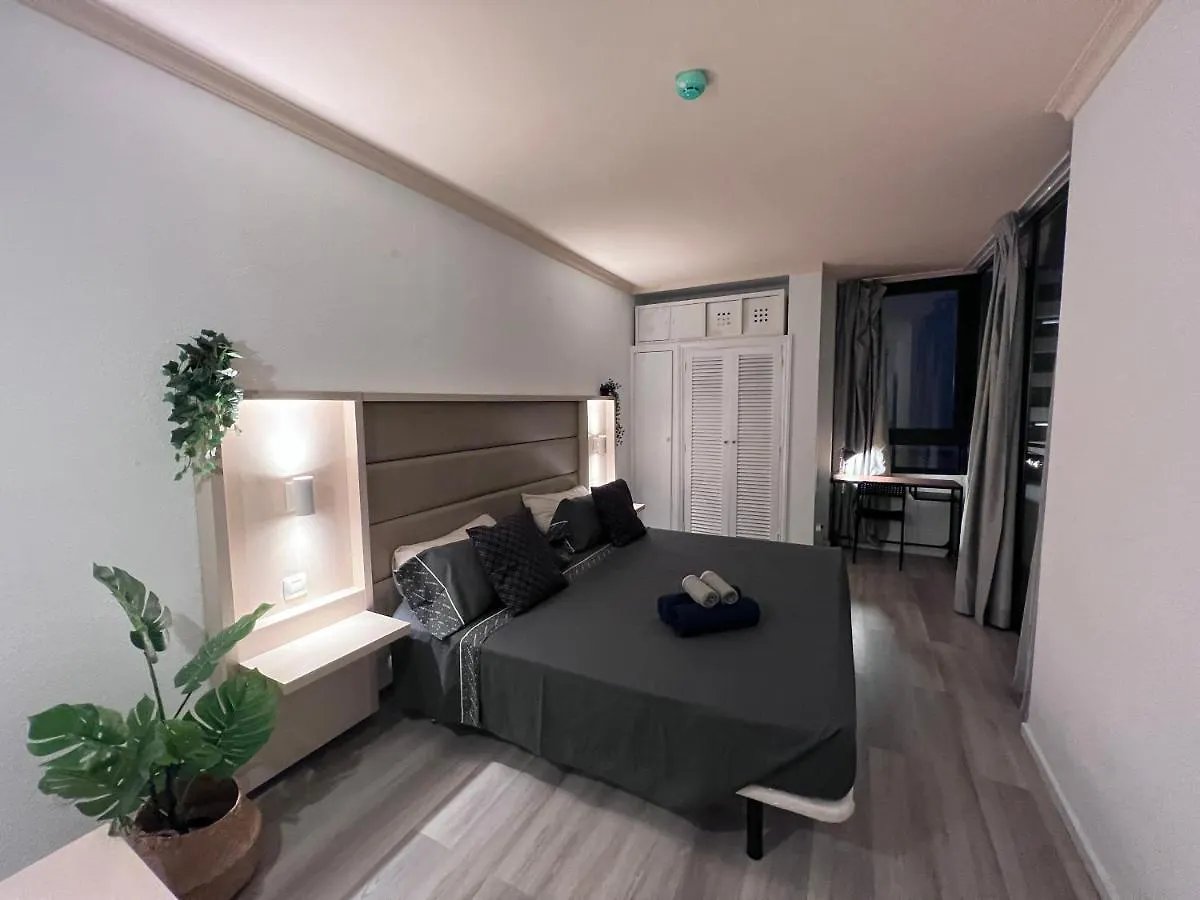 Apartahotel Luxury Apartment With Pool View Costa Adeje  España